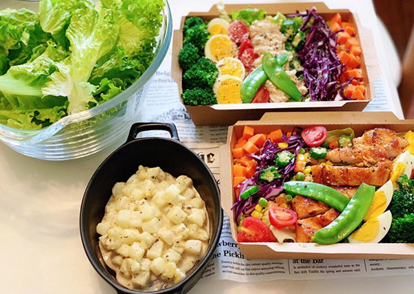 鹿果沙拉轻食加盟